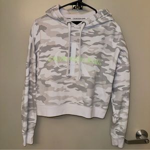 Calvin Klein Jeans Gray Grey and White Camoflauge Cropped Hoodie